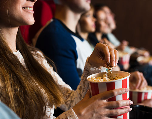 50% de descuento en entradas, pop y refresco.